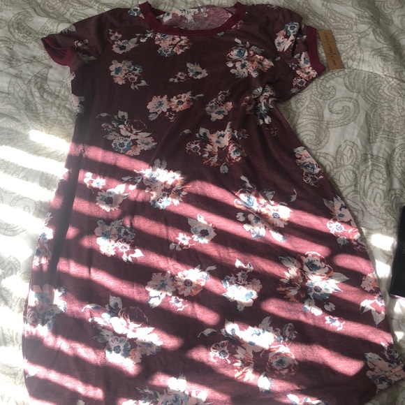 Dress - Picture 1 of 1